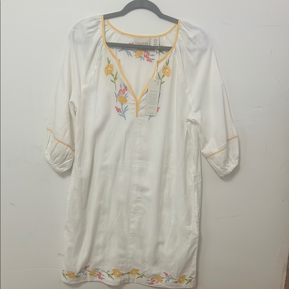 Calypso st.Barth White Embroidered Dress with Floral Accents size XS